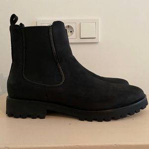 Chelsea Boots
